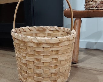 Cesta redonda de roble laminado de mediados de siglo, RARA, con asa de madera curvada - Cesta de recolección/mercado de roble laminado blanco tejido a mano - Decoración de cesta bohemia