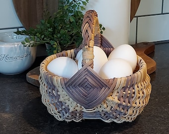 RARE VTG Mini Wicker Buttocks Basket With Purple Eye of God Accent-Small Egg Gathering Buttocks Basket-Flower Girl Basket Purple Accent