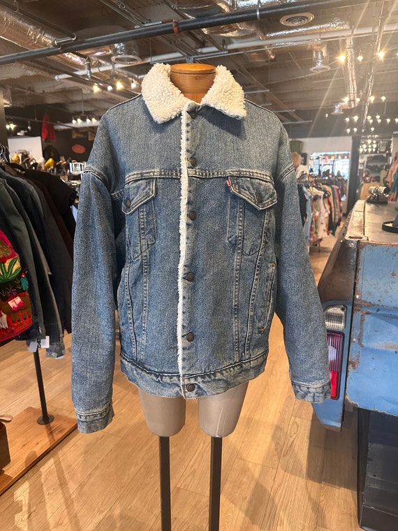 Vintage Levis Sheepskin Lined Denim Jacket - image 1