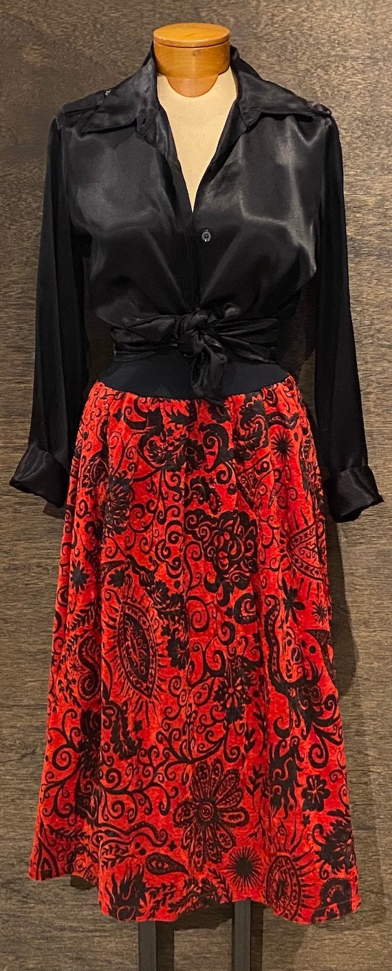 Super Fun Vintage Red and Black Velvet Circle Skir