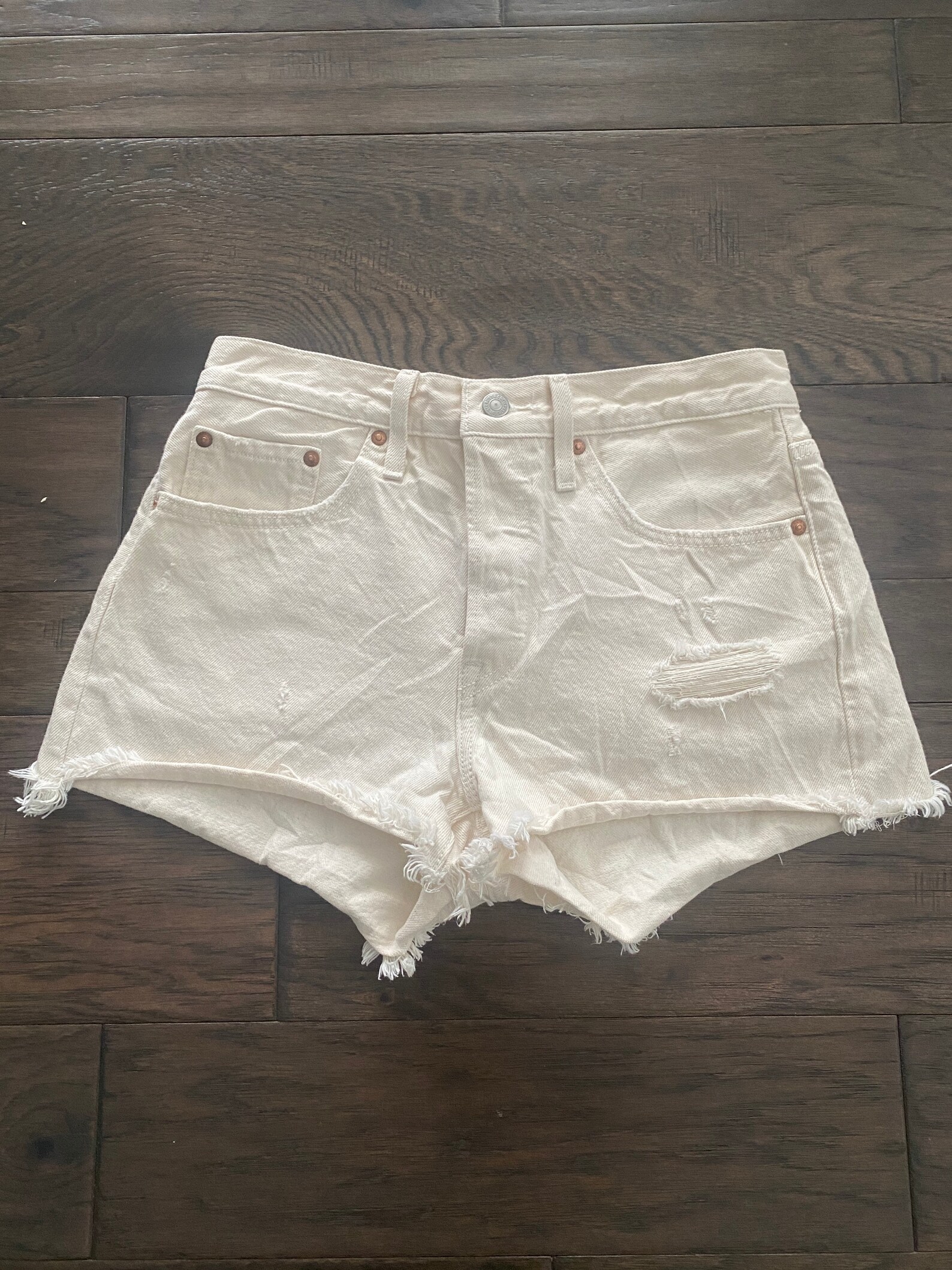 off white levis 501