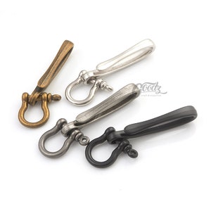 Llavero con grillete de anzuelo de 80 mm / llavero con anzuelo para billetera / llavero con presilla para cinturón con anzuelo de pescado / llavero de motociclista / accesorio de cuero y latón / gancho para cinturón