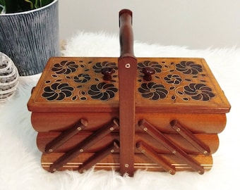 Boîte à couture en bois, boîte de rangement concentrina couleur aulne, boîte accordéon en bois en porte-à-faux avec motif floral incrusté