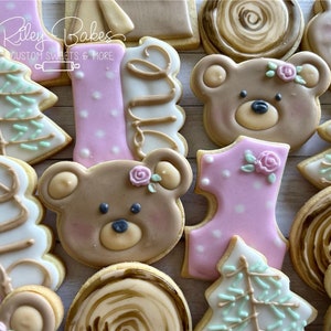 Beary 1st Birthday Cookies: Assorted Party Favors