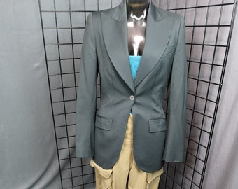 00s designer Alexander McQueen tailored sculpted single button menswear jacket