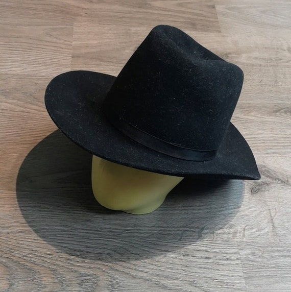 Gender-Neutral Black Felted Wool Cowboy Hat - Y2K Vintage Smithbilt, Large Brim Beaver Fur, Fashion-Forward Festival Wear