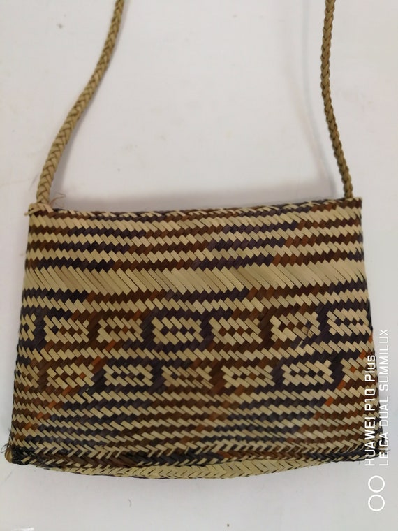 70s vintage woven straw natural & BLACK satchel shoulder bag