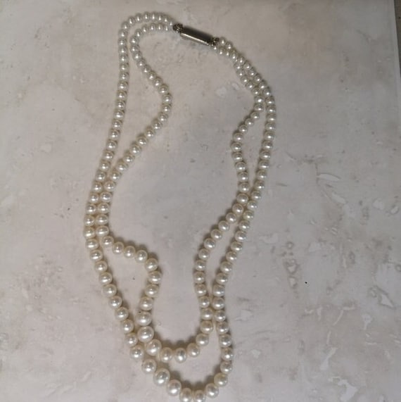 Timeless Beauty - Authentic 80s Vintage Double Strand Jewelry with Fresh Water Pearls, Perfect for Bridal & Wedding