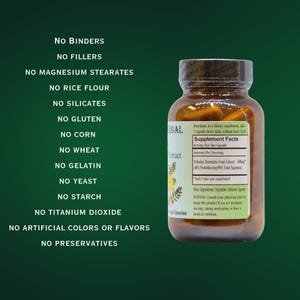 Pode incluir: Uma garrafa de vidro castanho com um r&oacute;tulo branco que diz "Herbal Extract" e lista os factos do suplemento. A garrafa cont&eacute;m c&aacute;psulas e &eacute; etiquetada com "Sem aglutinantes, sem enchimentos, sem estearatos de magn&eacute;sio, sem farinha de arroz, sem silicatos, sem gl&uacute;ten, sem milho, sem trigo, sem gelatina, sem levedura, sem amido, sem di&oacute;xido de tit&acirc;nio, sem cores ou sabores artificiais, sem conservantes."