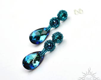 BERMUDA BLUE - bleu paon stud boucles d’oreilles avec des graines de toho et cristaux Swarovski sur tiges en argent sterling