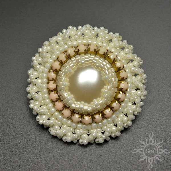 FLEUR DE PERLE - white ecru flower bead embroidery brooch with seashell pearl; unique handmade, original, handmade gift, boho, mandala