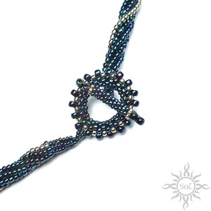 VINVELI II dunkelblaue altsilberne Perlenkette mit Auraquarz und Hämatit einzigartig EICHE romantischer Schmuck handgefertigt Bild 5