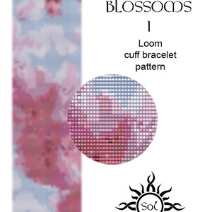 Op de afbeelding: Een weefpatroon voor een armband met manchet met een gepixelde afbeelding van appelbloesems in roze en blauw. Het patroon heeft de titel "Apple Blossoms" en bevat de tekst "Loom cuff bracelet pattern".