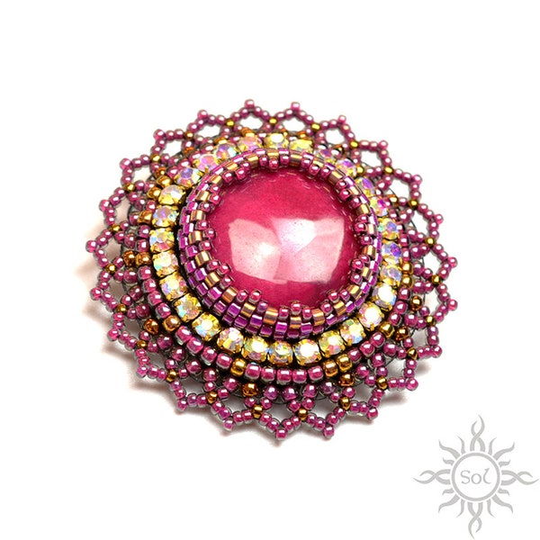 FLEUR MAGENTA - amaranth fuchsia bronze flower bead embroidery brooch with jade gemstone; unique handmade, handmade gift, filigree, mandala