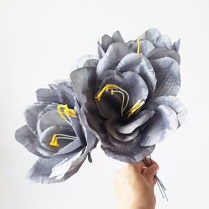 5 Gray Lilies, Silk Lily, Artificial Flowers, Dark Grey Flower, Floral Supply Supplies, DIY Wedding Hair Hat Accessories Flower Faux Dahlia