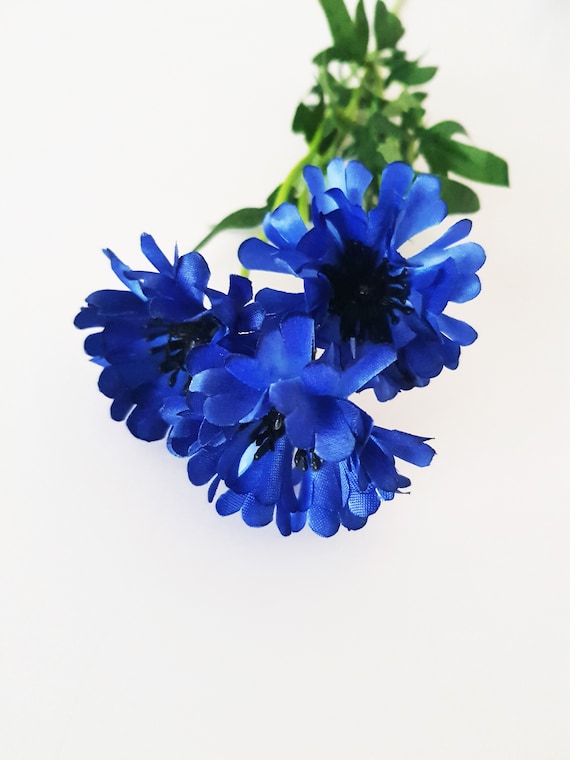 1 Dunkelblauer Kornblumenstengel - Kunstblumen, Seidenkornblumen, Wildblumenstrauch, grüne Blätter, Blumenaccessoire Kunststoff