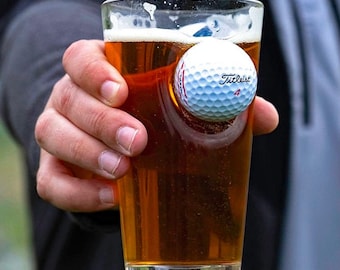 Vaso de cerveza Titleist de 16 onzas con forma de pelota de golf