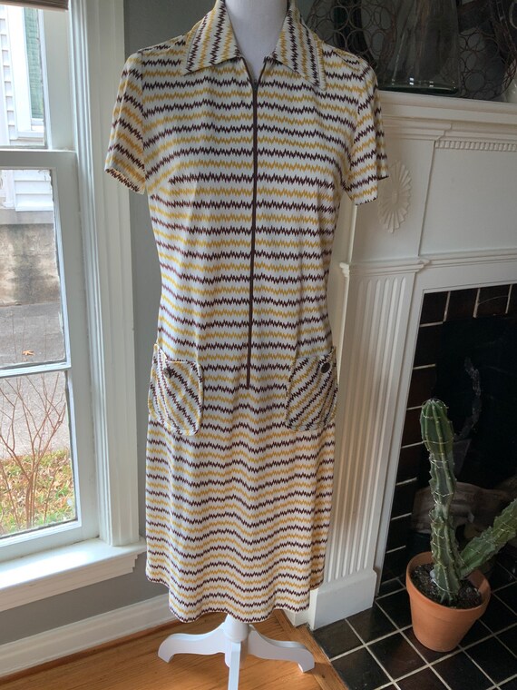 1970s Graphic zippered Dress with front pockets - image 2