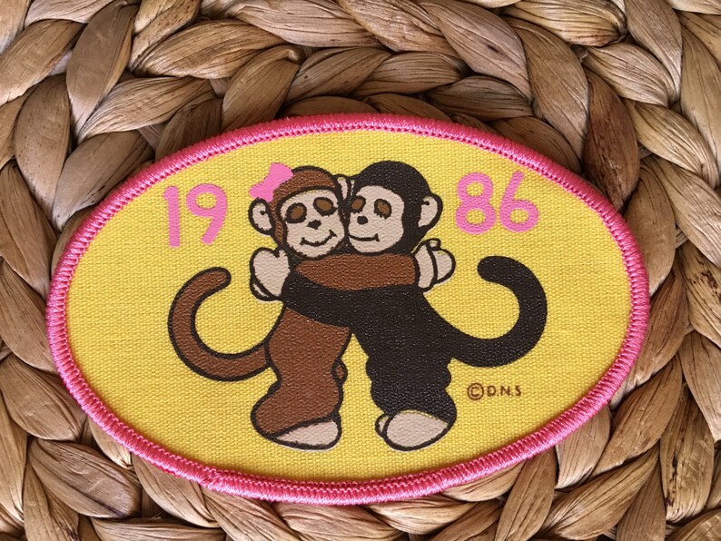 November Sales 1986 Girls Scout patch
