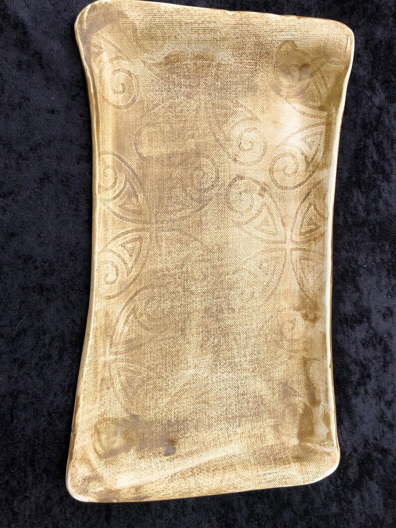 Stoneware pottery platedish