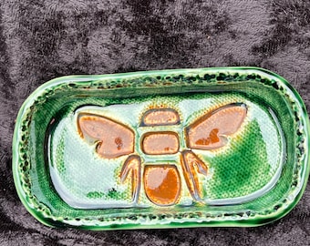 BEE dish