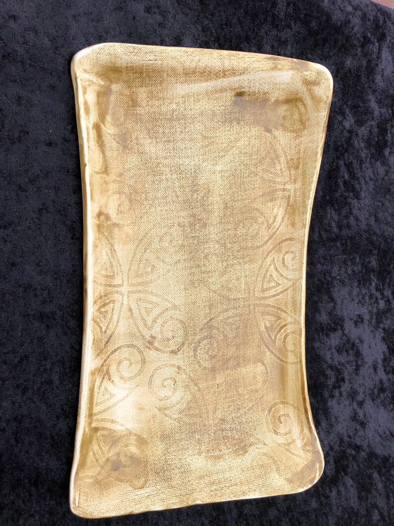 Stoneware pottery platedish