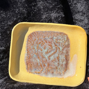 Bee plate/dish small rectangular