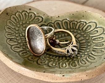 Handmade Miniature Pottery/ Ceramic Boho Paisley ring dish for Jewelry, Ring dish, tinket dish, jewelry storage