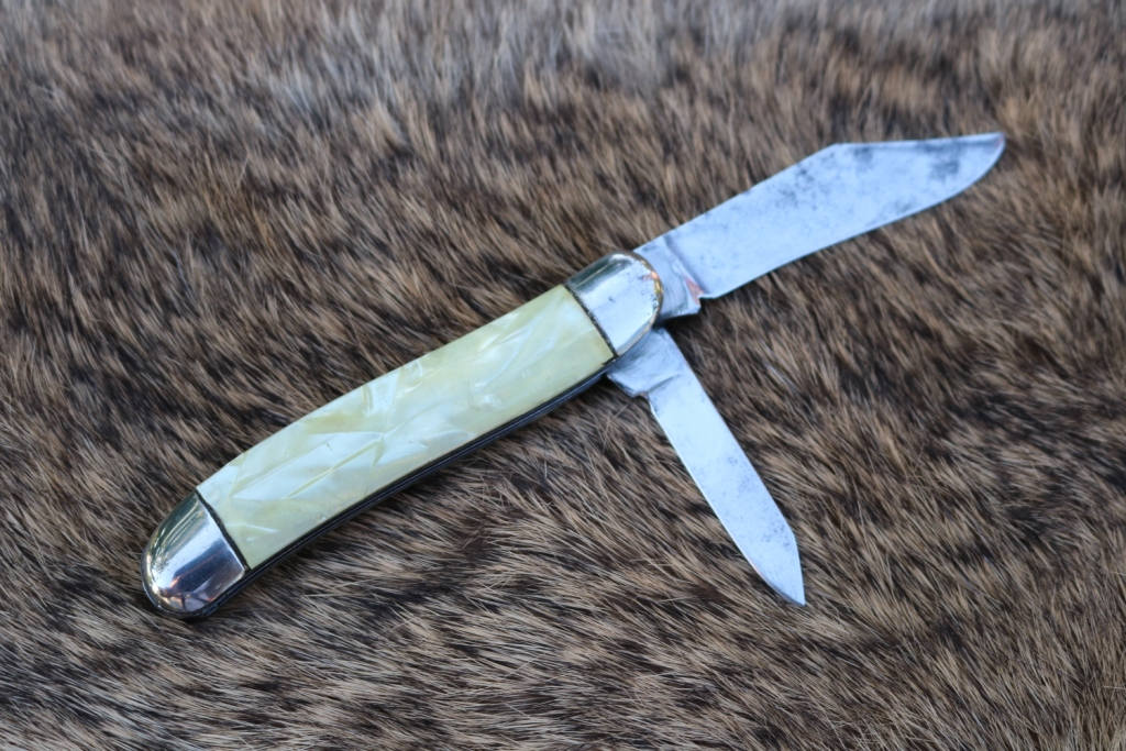 Vintage Hammer Brand 2 blade pocket knife