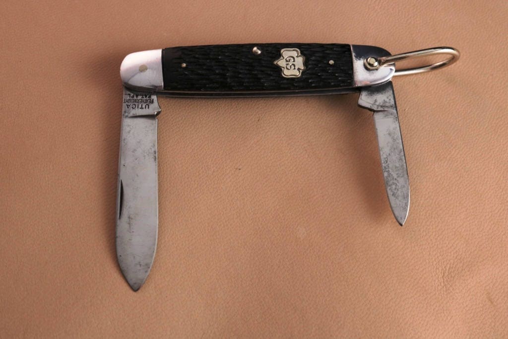 Girl Scout pocket knife from Utica Featherweight model 2 blade