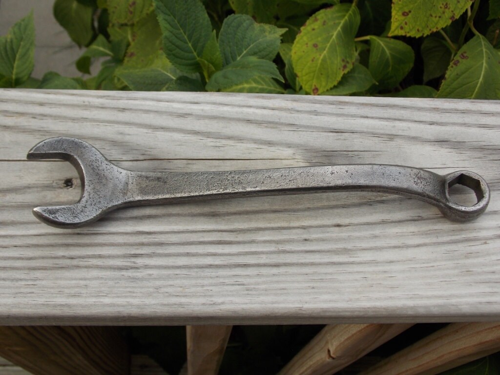 Ford wrench