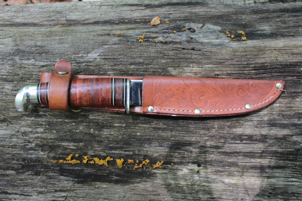 Vintage Robeson fixed blade with stacked leather handle