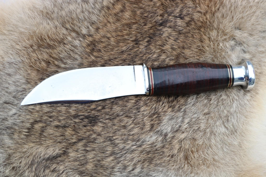 Vintage Ka Bar fixed blade hunting knife with original sheath