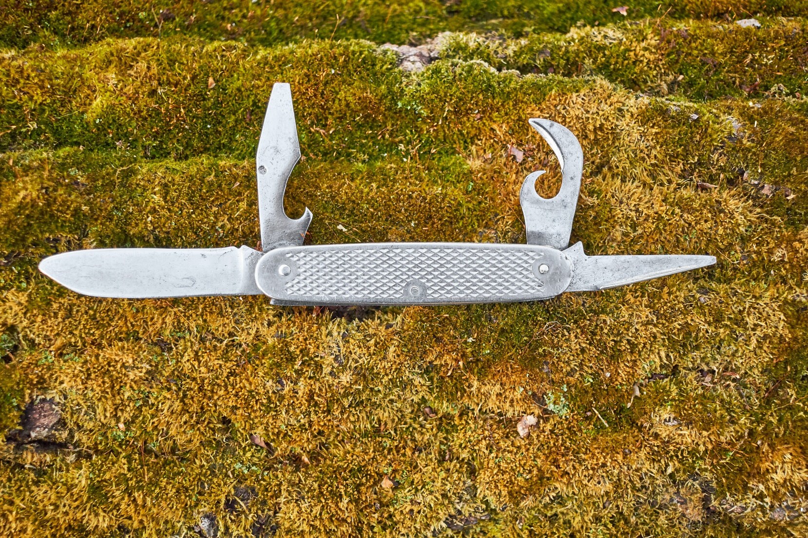 Marine Corps pocket knife