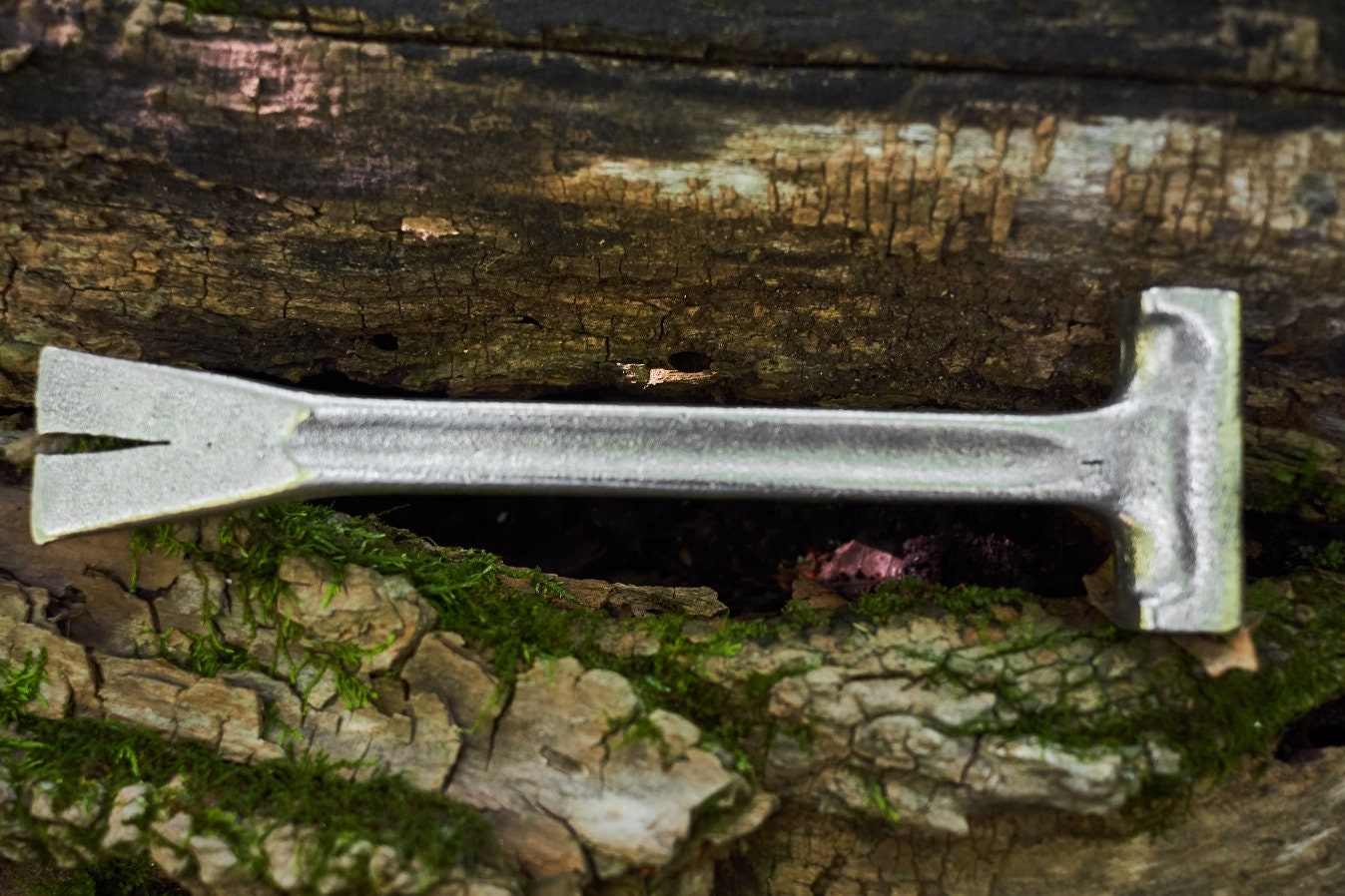 Vintage Crate hammer