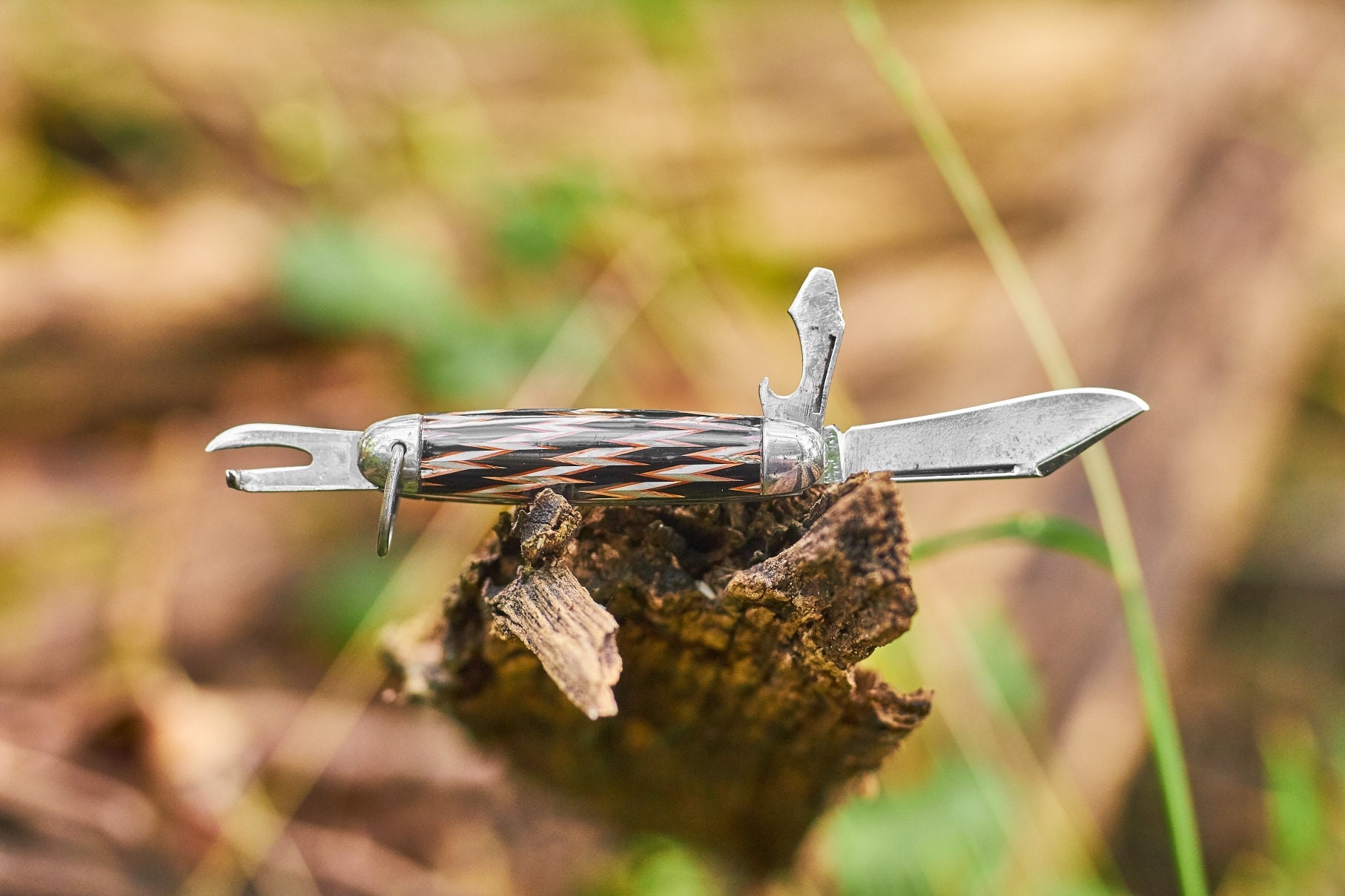 Vintage Hammer pocket knife with rare coloring