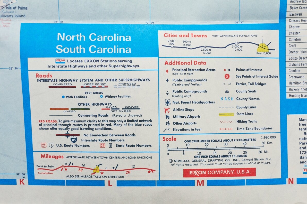 Vintage Exxon map for North Carolina and South Carolina 1980