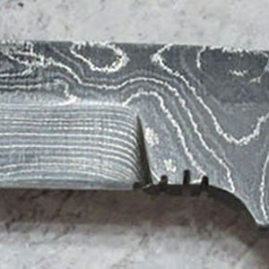 Laughing Coyote Knives Dark Fighter (Black Micarta 2023)