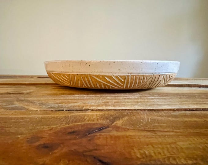 Handmade "Blate" – Ceramic Kitchenware – Modern Bowl-like Plate – Hand-Carved Stoneware Deep Plate