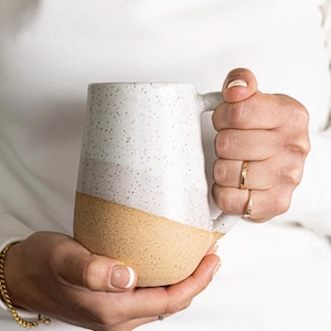 Großer Rundbodenbecher -16 Unzen - handgemachte Keramikkaffeetasse