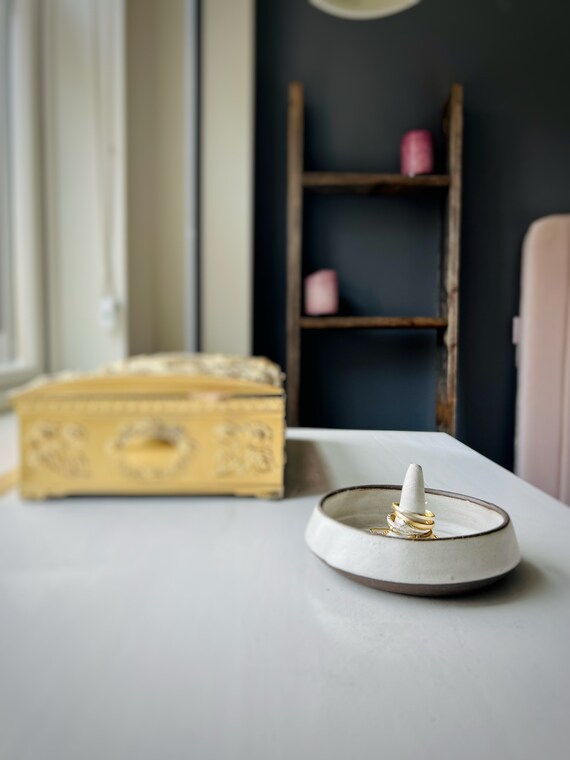 Angled Jewelry and ring dish. Ceramic. White. Handmade. Different color options.