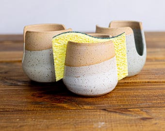 Ręcznie robiony ceramiczny uchwyt na gąbki: nowoczesny organizer do zlewu kuchennego