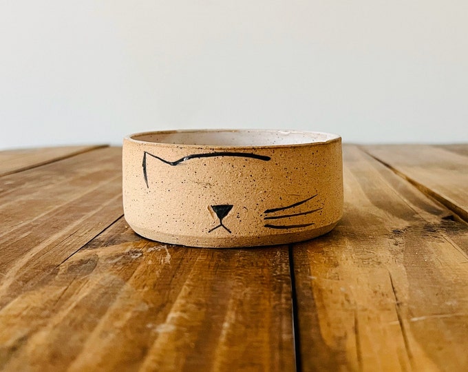 Mod Cat Food Bowl - Natural Beige and White - Handmade Ceramic