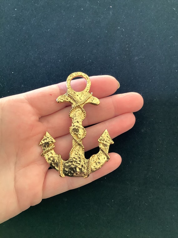 Anchor brooch deals