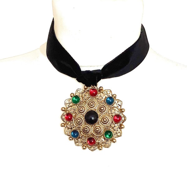 Jewelled Vintage Pendant Black Velvet Choker