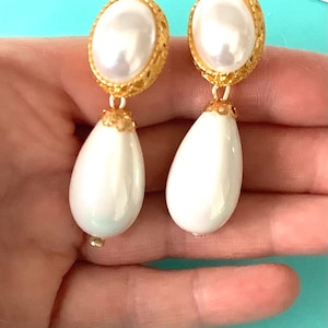 Pendientes llamativos con forma de lágrima y perlas artificiales