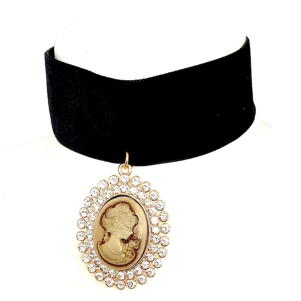 Crystal Cameo and BlackVelvet Choker Necklace