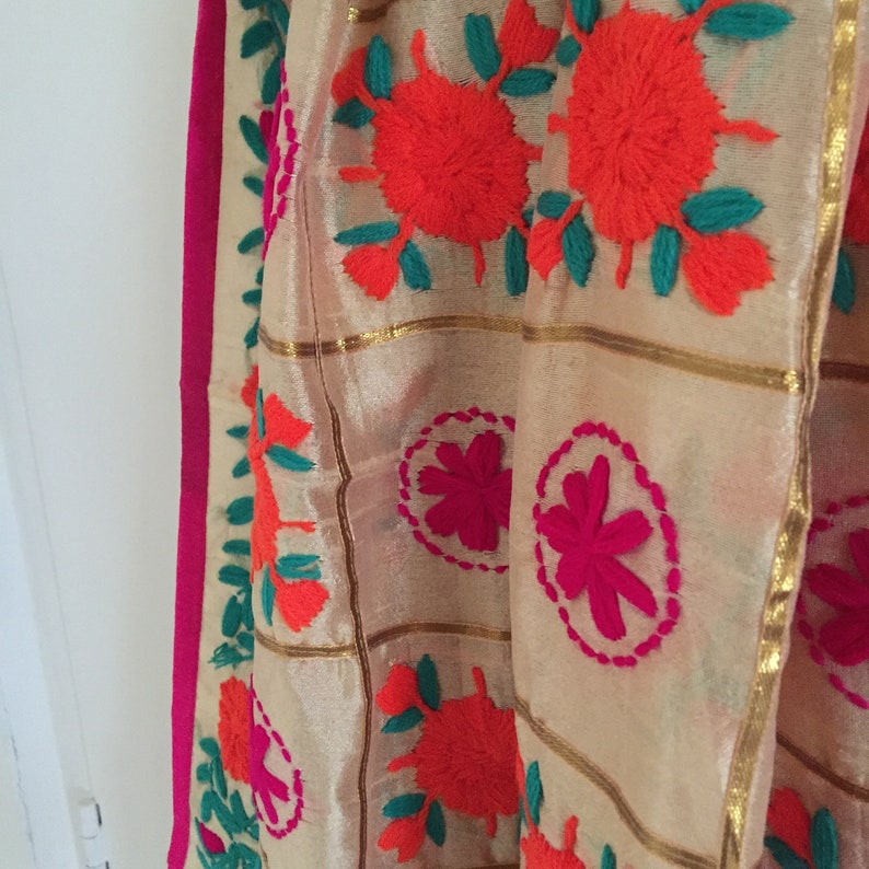 Phulkari dupatta. chanderi dupatta. Thread embroidered | Etsy