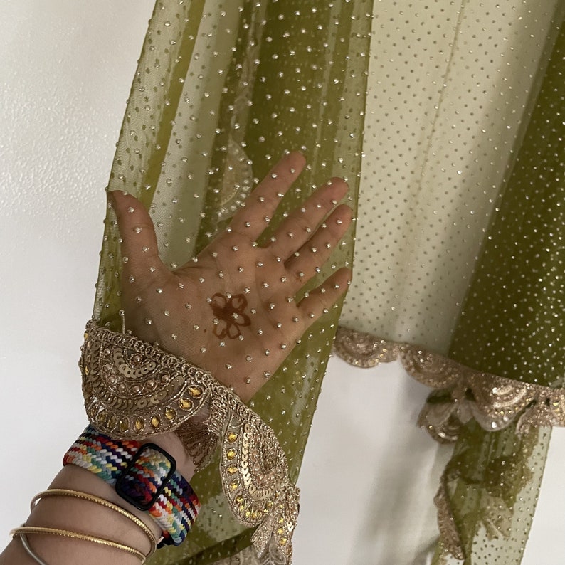 Olive Green Lace Detailing Dupatta