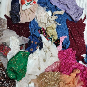 40 Pcs Colorful fabric remnants. Embroidered fabric scraps bundle Mix colors Assorted Embellished Fabric Remnants Scraps